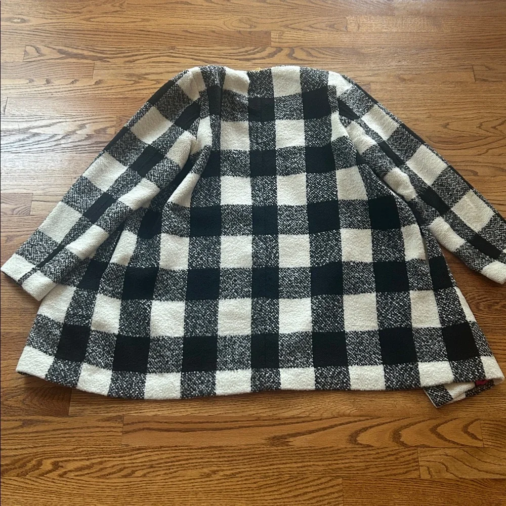 C. Wonder Black and White Checkered Coat Size Small - Picture 10 of 10